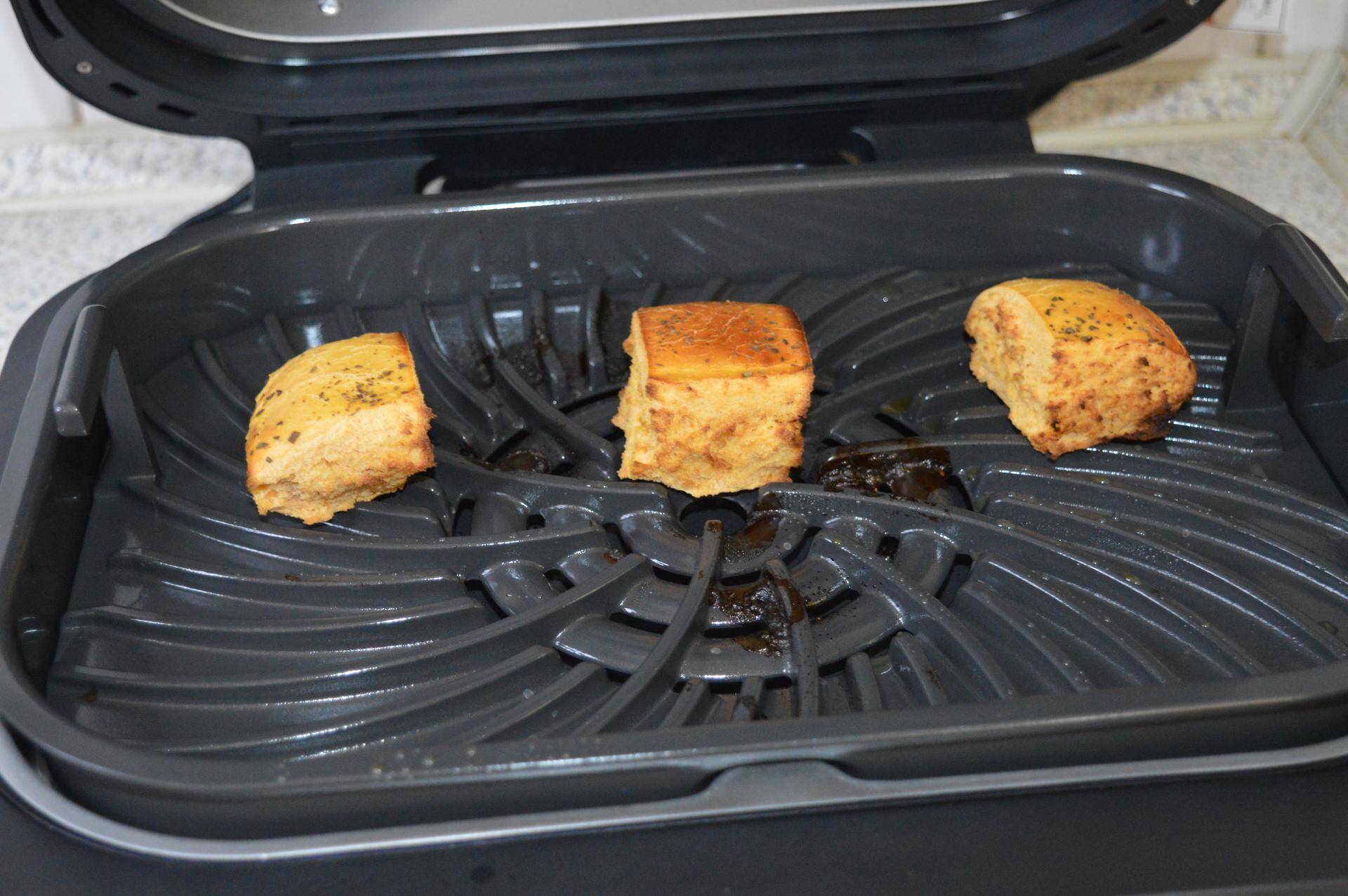 Ninja Foodi MAX Grill und Heissluftfritteuse Brötchen backen